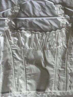 NWT White Fox Coconut Oasis Top White